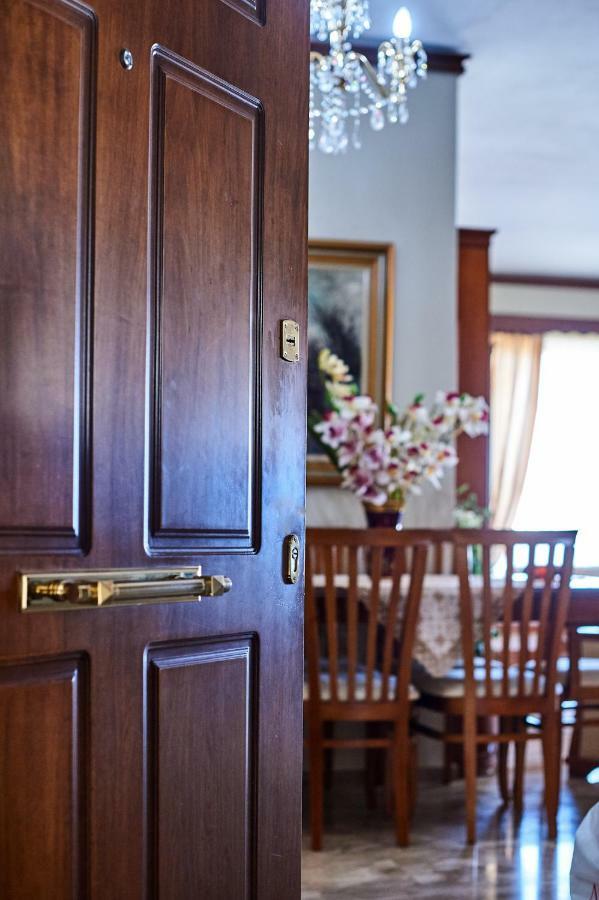 Amalia'S Sea View Home ريثيمنو المظهر الخارجي الصورة